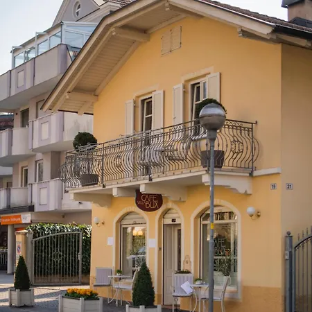 Проживання в сім'ї Bux Guestrooms *